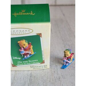 Hallmark on the slopes Winnie the Pooh miniature ornament Xmas